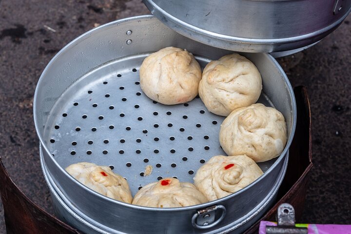 Pelling Food Crawl (2 Hours Guided Local Food Tasting Tour)