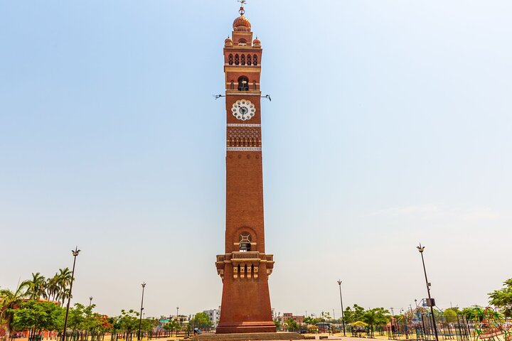 Heritage & Cultural Walk of Lucknow (2 Hours Guided Walking Tour)