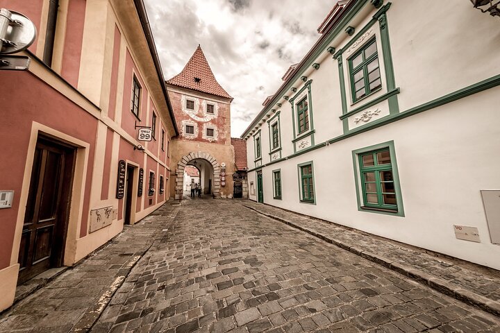 Explore the Instaworthy Spots of Cesky Krumlov with a Local