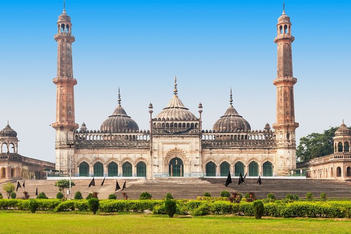Best of Lucknow (Guided Halfday Sightseeing Tour by Car)