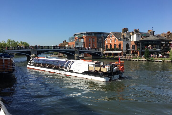 Southampton to Heathrow Airport Via Windsor Castle