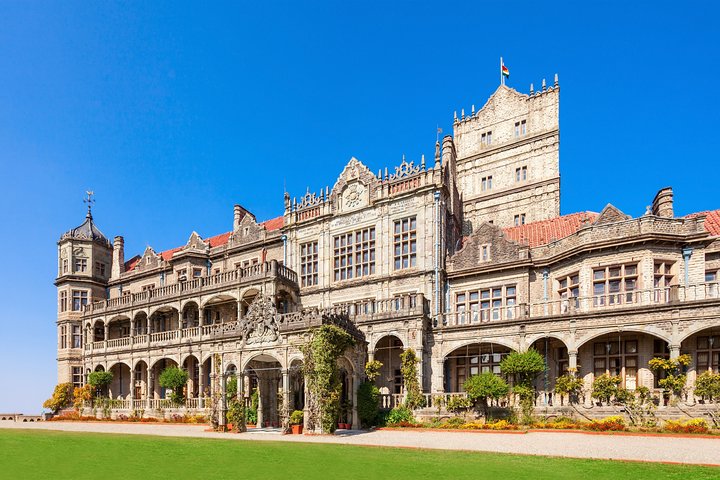 Experience the Best of Shimla with a local - Private 8 Hrs Tour in AC Car