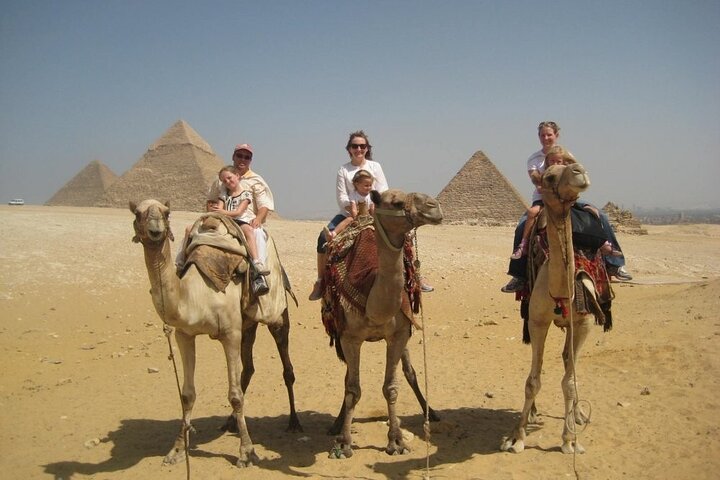 Half Day Tour Giza Pyramids& Great Sphinx with Private Tour Guide