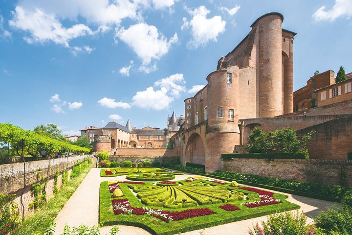 Albi, Cordes and Gaillac Day Tour from Toulouse
