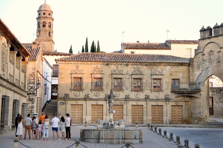 Úbeda-Baeza historical tour with Water Synagogue