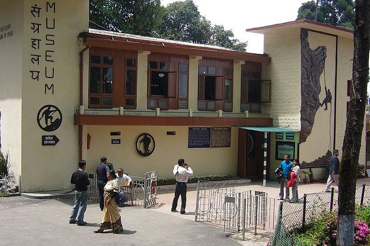A Full Day Tour Of Darjeeling