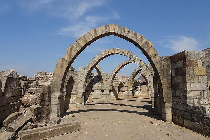 02 Nights & 03 Days Vadodara and Champaner Tour