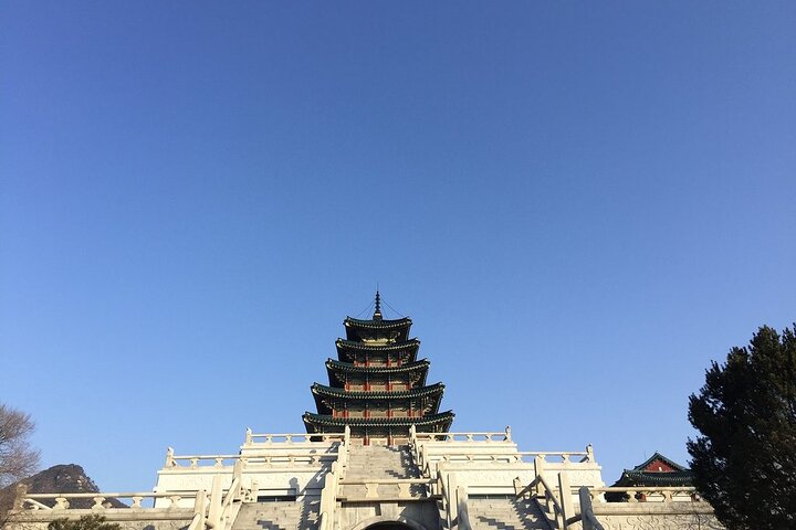 Small-Group Full-Day Royal Palace & Seoul City Tour (Pick-up)