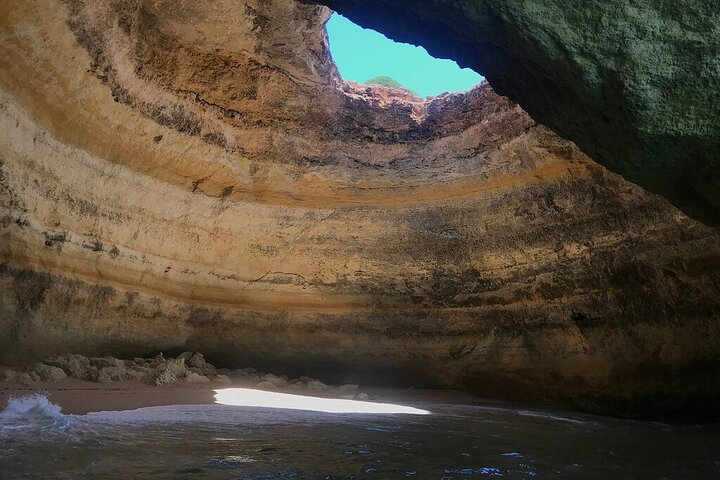 Albufeira: Dolphins and Caves Tour