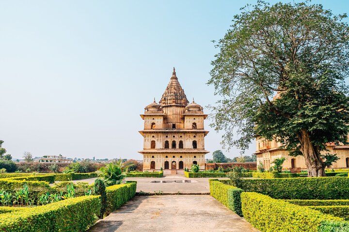 Spiritual Trails of Orchha (2 Hours Guided Temples Walking Tour)