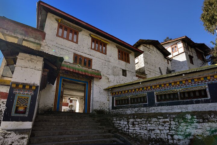 Touristic Highlights of Tawang (Guided Full Day City Sightseeing Tour by Car)