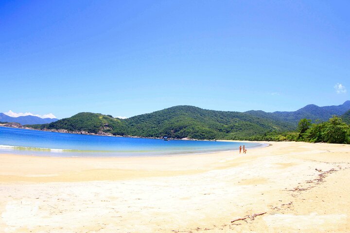 Full Day Around the Island of Ilha Grande and Its Beaches