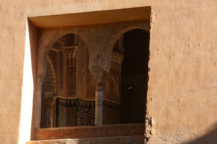Alhambra & Generalife Skip the Line Premium Tour including Nasrid Palaces