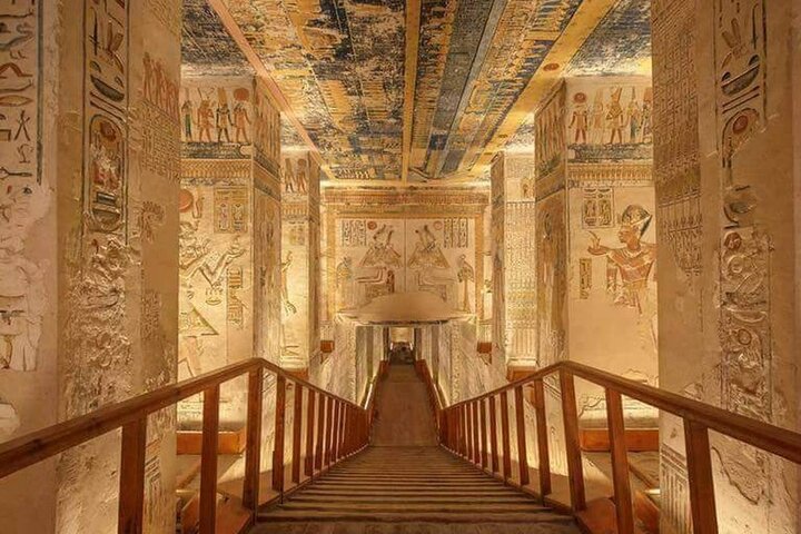 4Days Nile Cruise From Aswan To Luxor Abu Simbel and Air Balloon