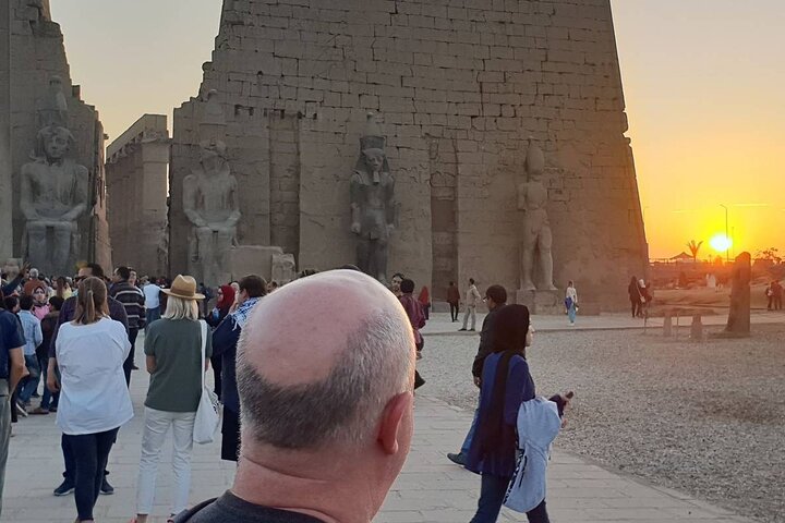 4Days Nile Cruise From Aswan To Luxor Abu Simbel and Air Balloon