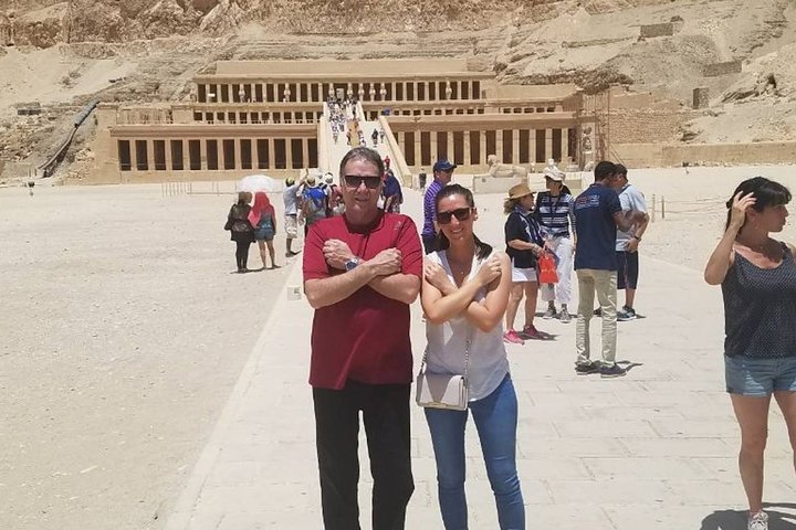 4Days Nile Cruise From Aswan To Luxor Abu Simbel and Air Balloon