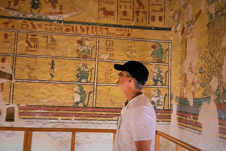 4Days Nile Cruise From Aswan To Luxor Abu Simbel and Air Balloon