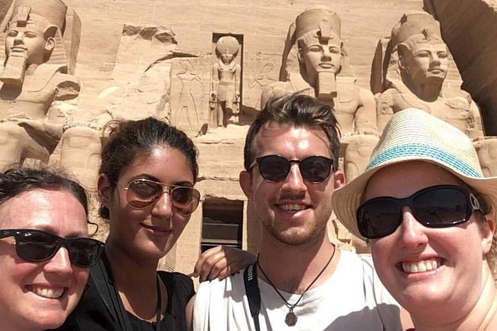 4Days Nile Cruise From Aswan To Luxor Abu Simbel and Air Balloon