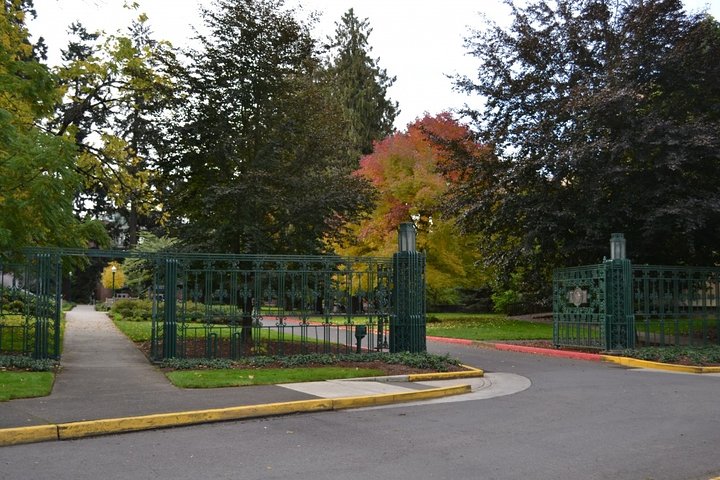 Awesome Scavenger Hunt: Eugene Waddle Around Campus