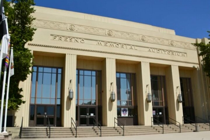 Astonishing Scavenger Hunt: Fresno Art & History