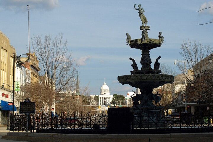 Astonishing Montgomery Scavenger Hunt: History & Heroes