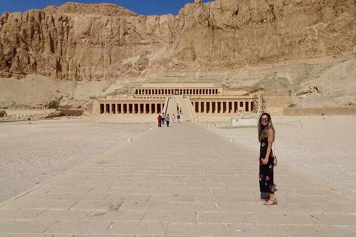 4Days Nile Cruise From Aswan To Luxor Abu Simbel and Air Balloon