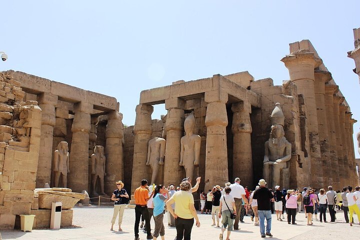4Days Nile Cruise From Aswan To Luxor Abu Simbel and Air Balloon