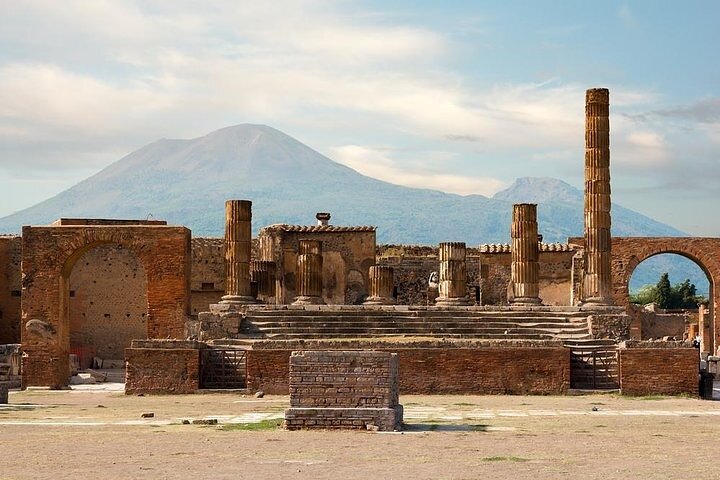 Day Trip to Pompeii Ruins from Rome