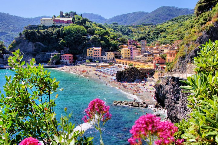 Cinque Terre Small Group Tour by Minivan from Lucca