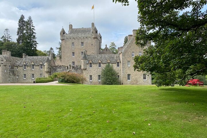 Loch Ness,cawdor castle,inverness,Culloden battlefield,& more from invergordon