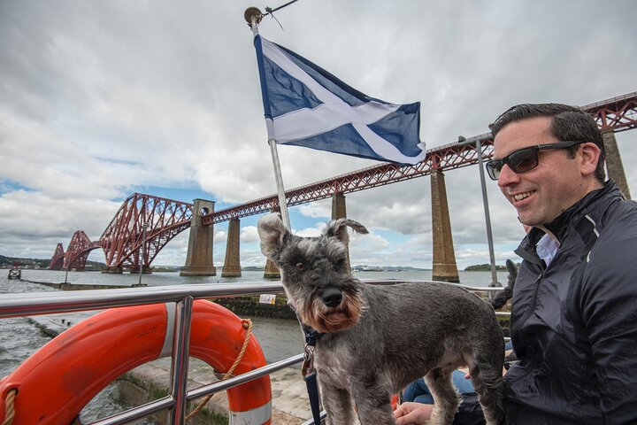 Stunning 90-Minute Firth of Forth Sightseeing Cruise Adventure