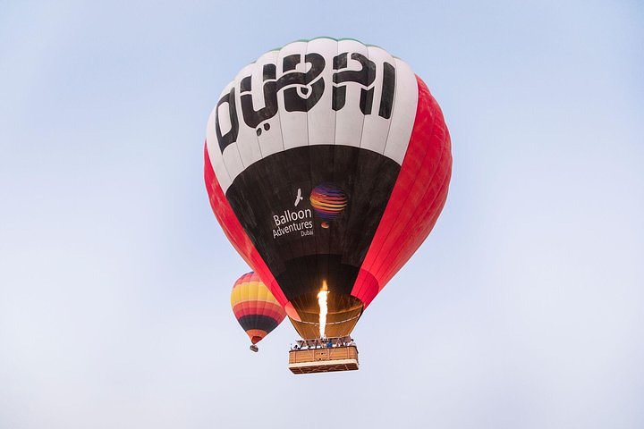 Amazing Hot Air Balloon With Beautiful Desert Sunrise View
