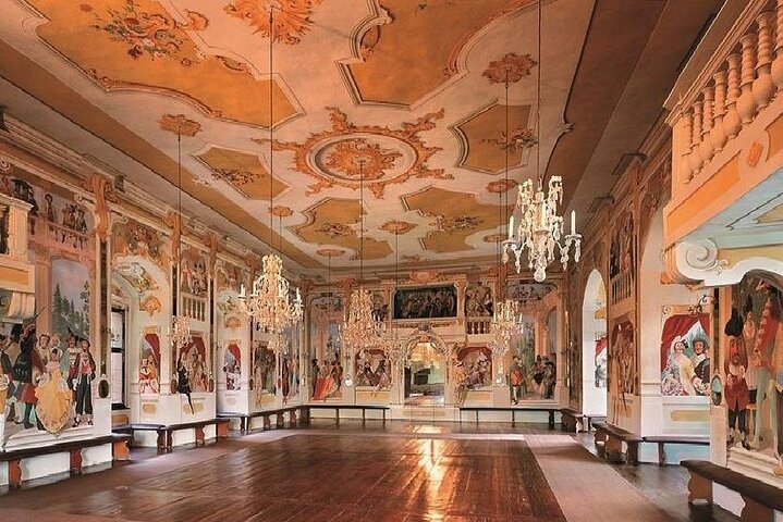 Walking private guided tour in Cesky Krumlov with local certified guide