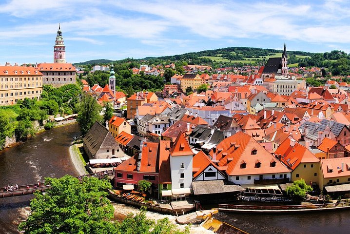 Private Return Day Trip from Linz to Cesky Krumlov with Guided Tour