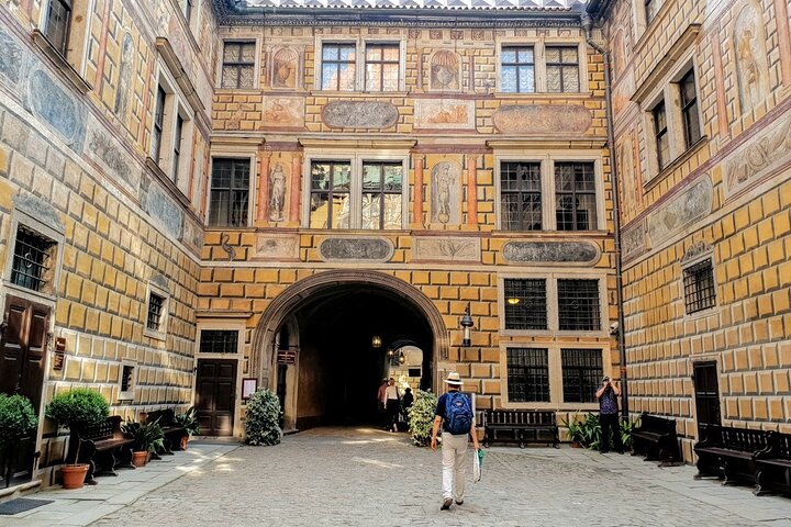 Walking private guided tour in Cesky Krumlov with local certified guide