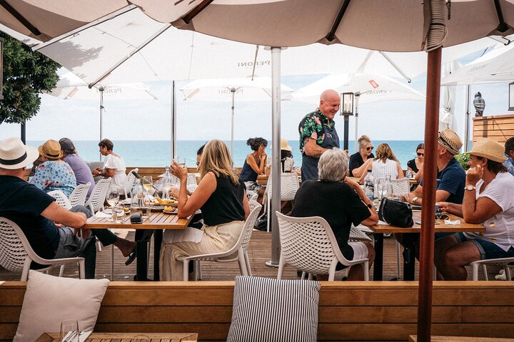 The Essence of Waiheke Wine Tour