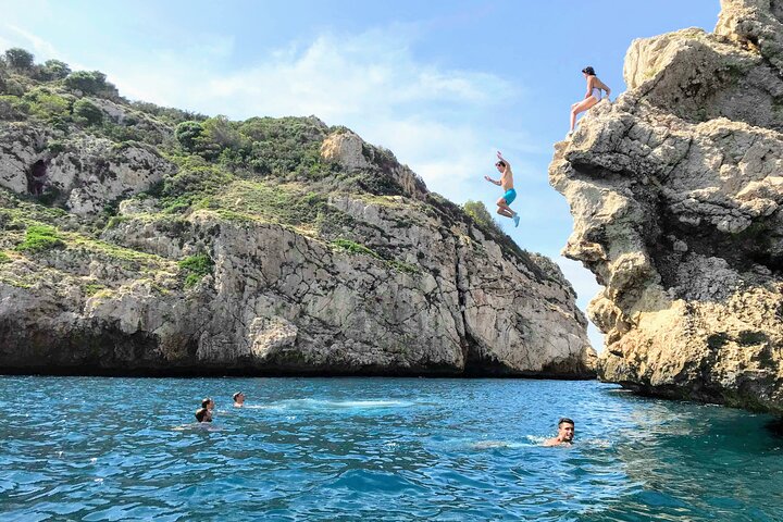 Turquoise Cave Coastal Kayak & Snorkel Tour