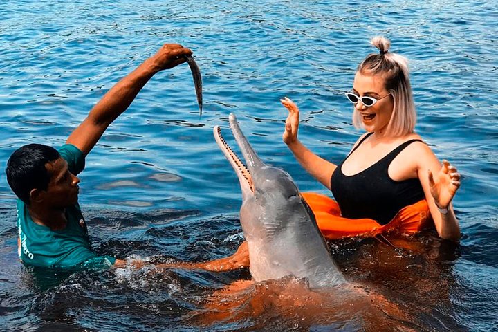 Amazon Experience: meet a native village and swim with porpoises