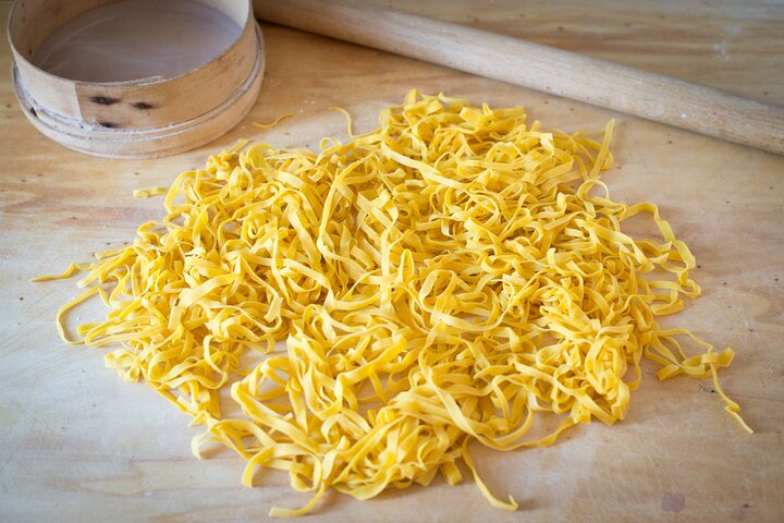 Lucca: Cook with an Italian Mamma – Pasta & Tiramisu by Cesarine