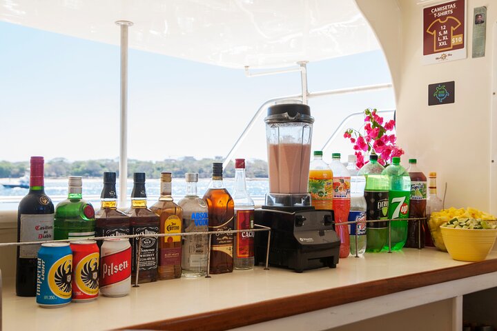 Marlin del Rey Catamaran – Tamarindo & Playas del Coco