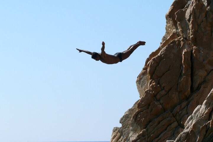 Express High Cliff Drivers at Acapulco