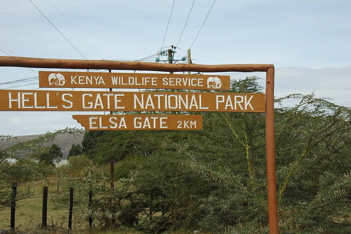 Full-Day Tour to Hell's Gate and Lake Naivasha from Nairobi