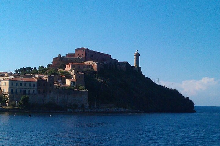 Portoferraio, the fisherman village chosen by Etruscans, Medici and Napoleon