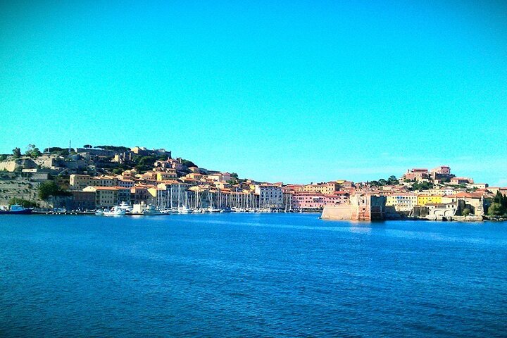 Portoferraio, the fisherman village chosen by Etruscans, Medici and Napoleon