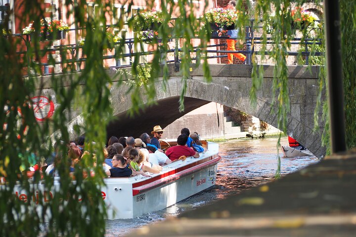 40-Minute Guided boat trip in medieval Ghent