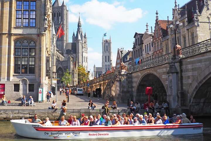 40-Minute Guided boat trip in medieval Ghent