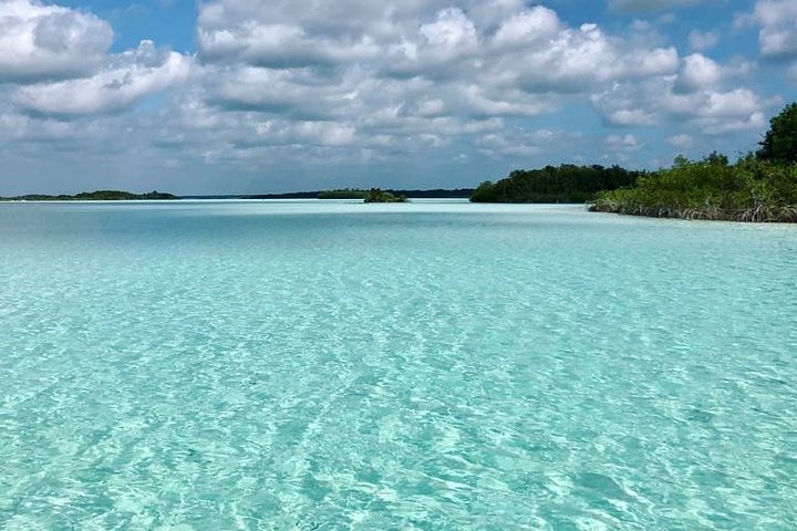 Bacalar 101- Private Tour of the Lagoon of the 7 Colors