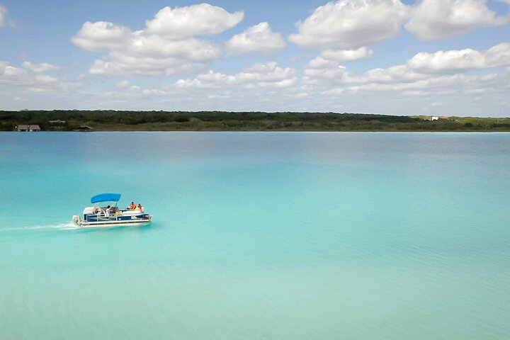 Bacalar 101- Private Tour of the Lagoon of the 7 Colors