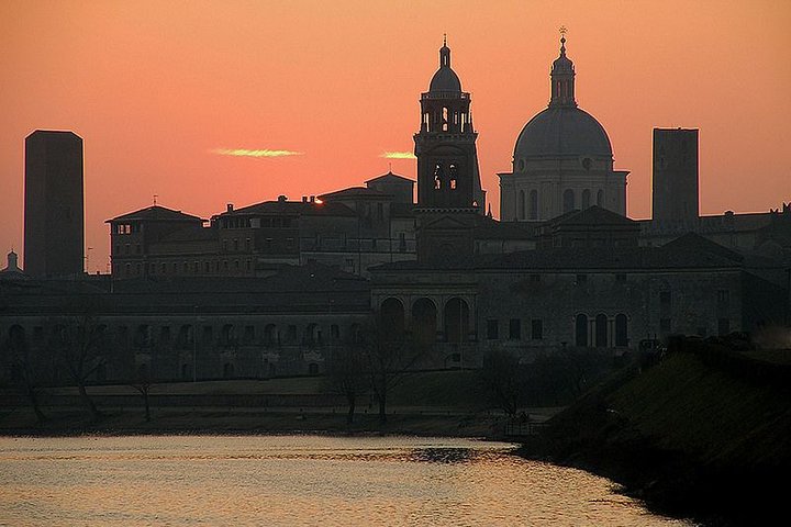 Mantua City Centre Walking Tour
