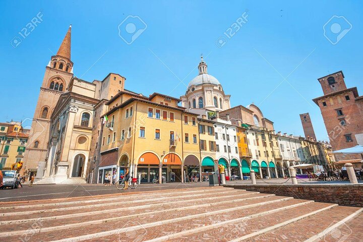 Mantua City Centre Walking Tour